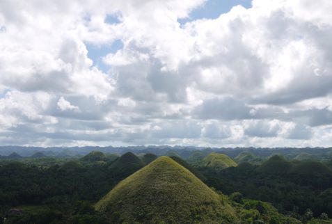 En Bohol podrás visitar las colinas de chocolate y mucho más